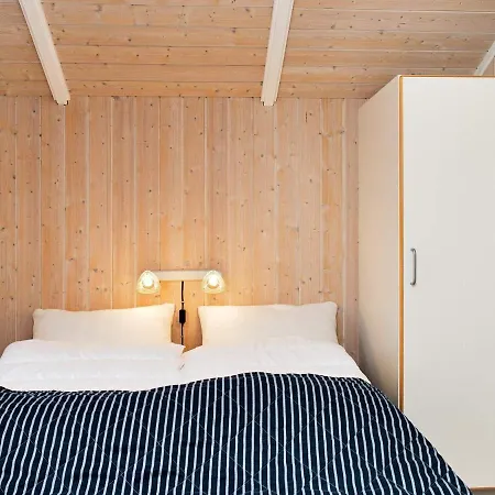 6 Person In Borkop-by Traum *