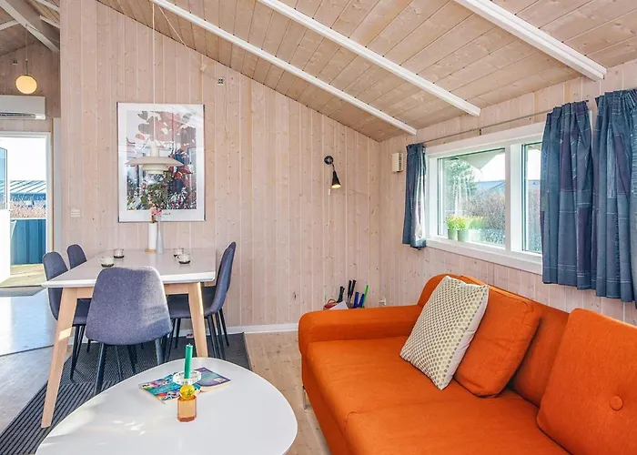 6 Person In Borkop-by Traum